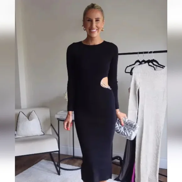 CHAIN APPLIQUÉ KNIT DRESS WITH CUT-OUT DETAIL SIZE M - Picture 9 of 10